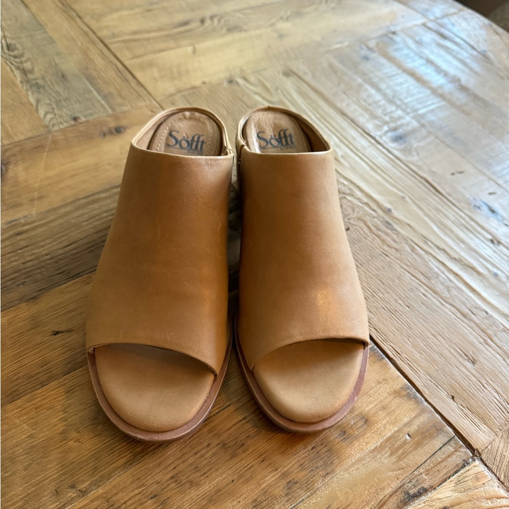 Sofft Size 8 Heeled Open Toe Mule, Camel Color. 2… - image 4